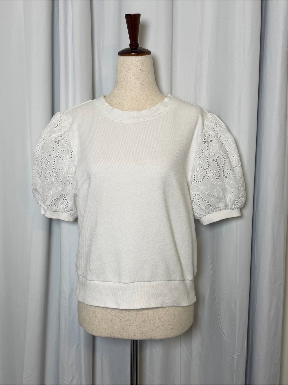 Paige Mako Puff Sleeve Sweatshirt White Eyelet Lace Sleeve Cotton Top Medium - Picture 2 of 12